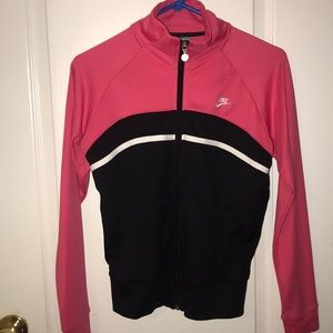 ❤️NIKE ZIP UP JACKET❤️